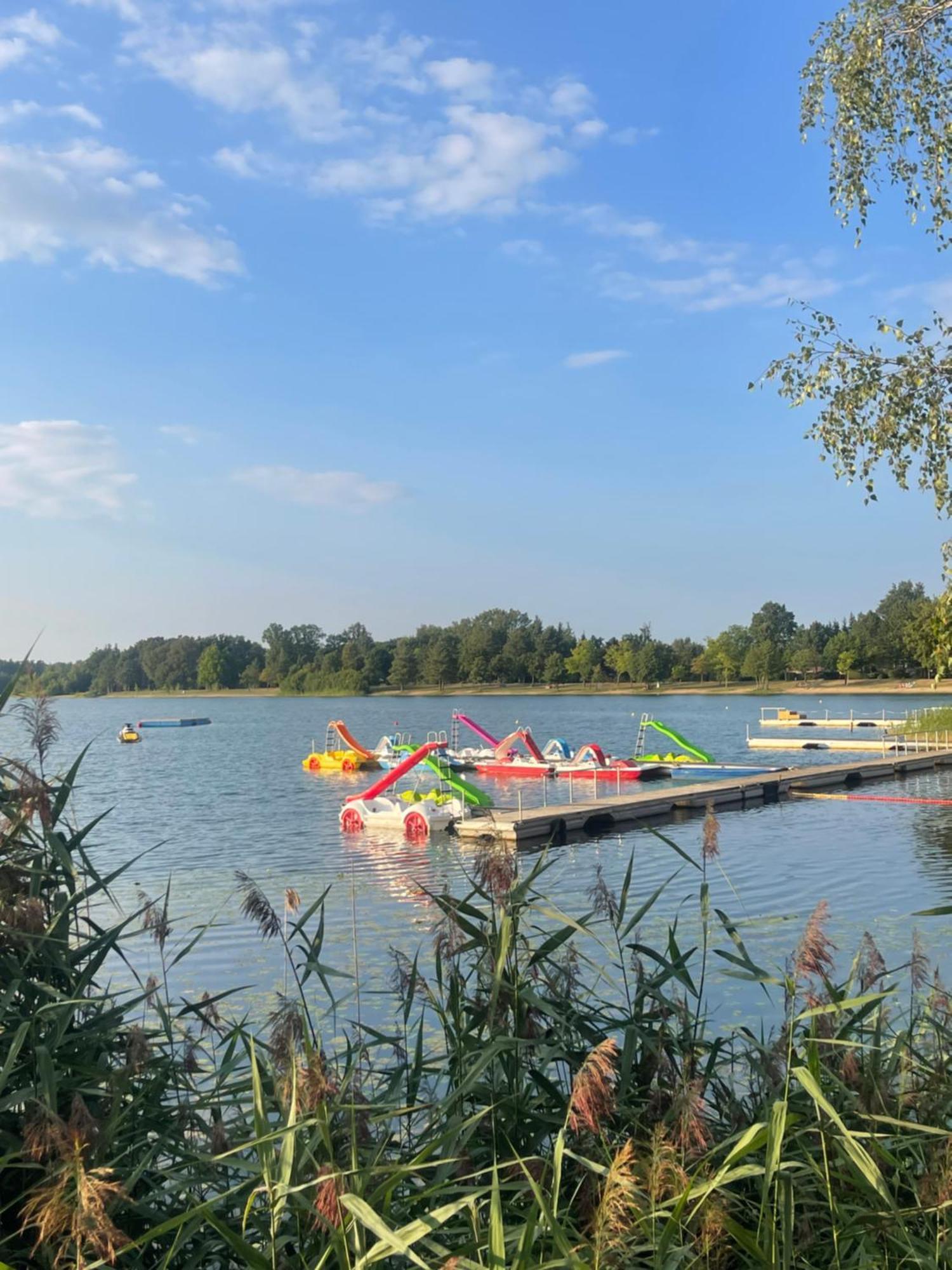 Gruener Bungalow Am Kiebitzsee Villa Falkenburg Esterno foto