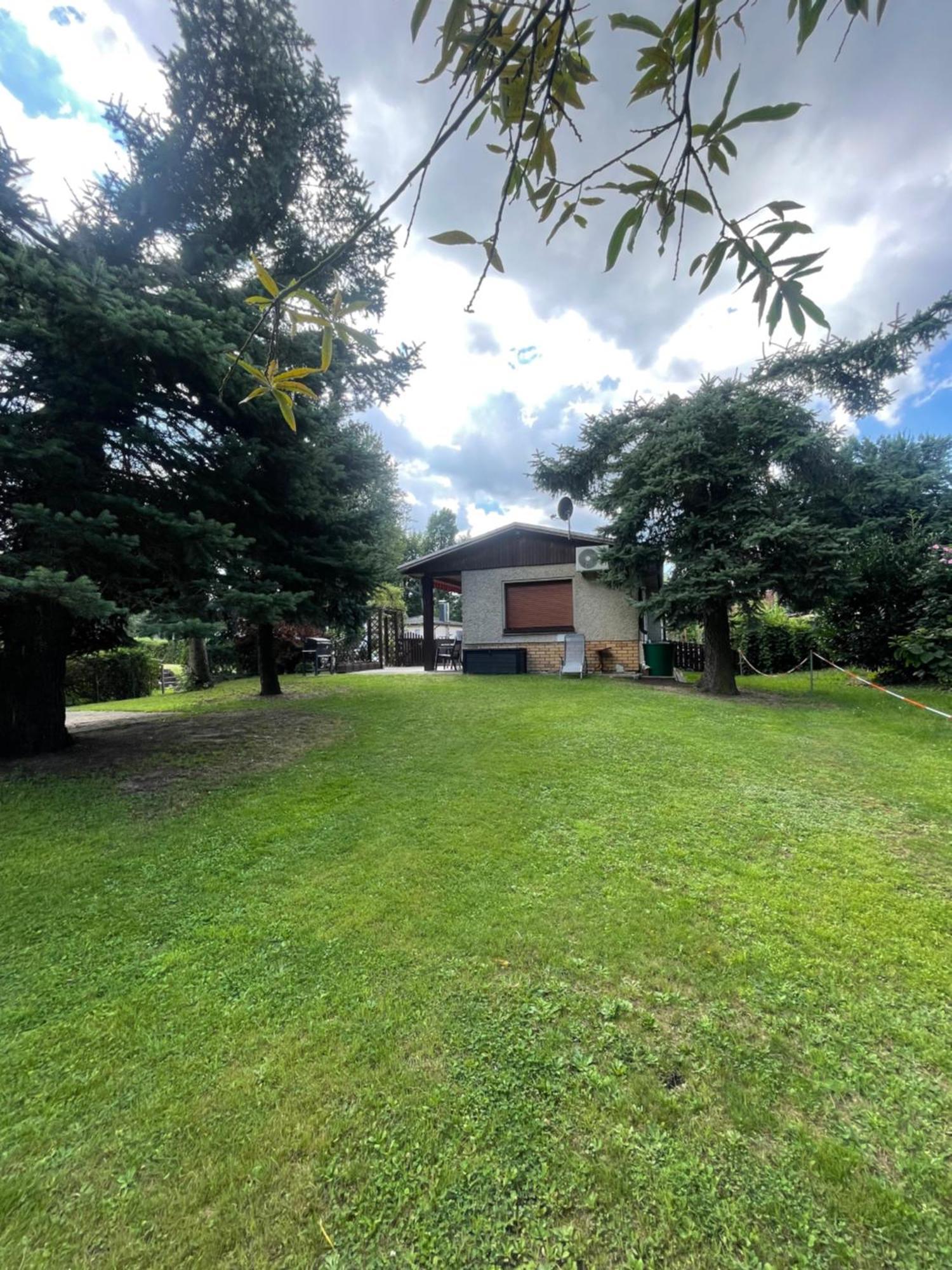 Gruener Bungalow Am Kiebitzsee Villa Falkenburg Esterno foto